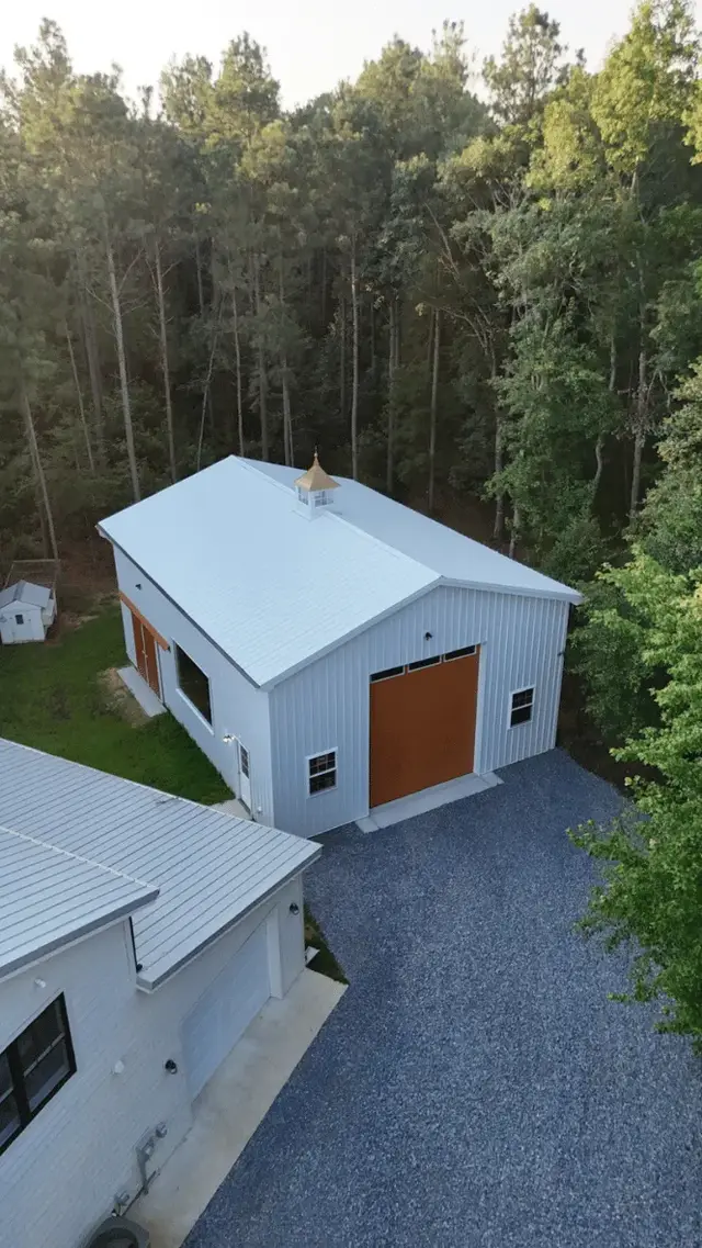 Delaware pole buildings - Residential white barn in Kent County near Dover